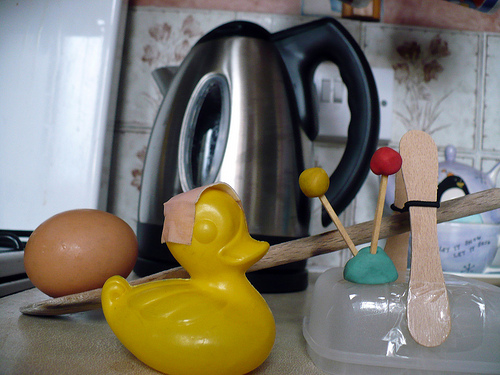 Duck Day 213 (01082009) - Egg catapult