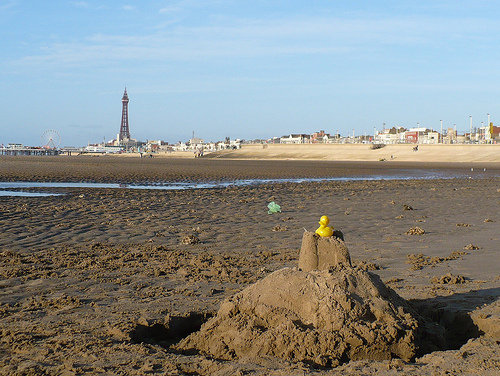 Duck Day 289 (16102009) - Sandcastle