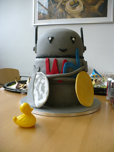 Duck Day 562 (16072010) - Robot cake